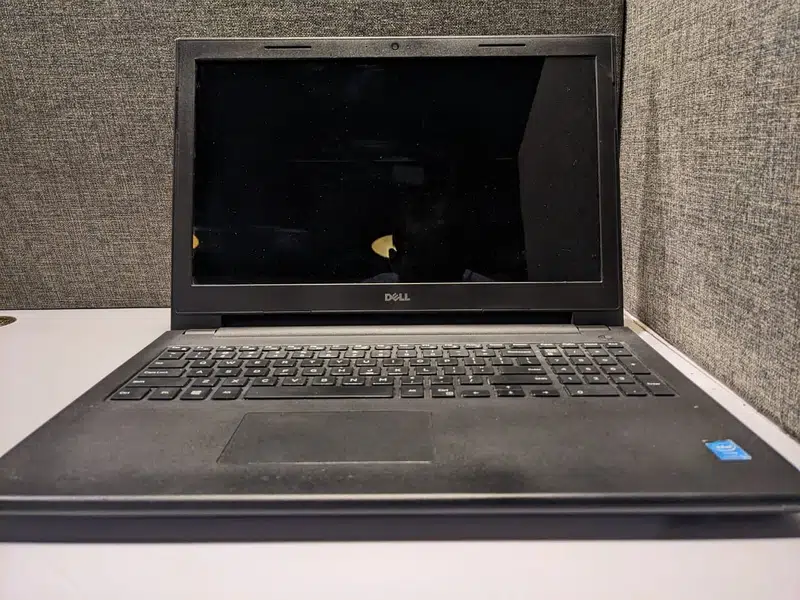 Core i3 4rth Generation 4GB Ram 520GB Hard/ Laptop