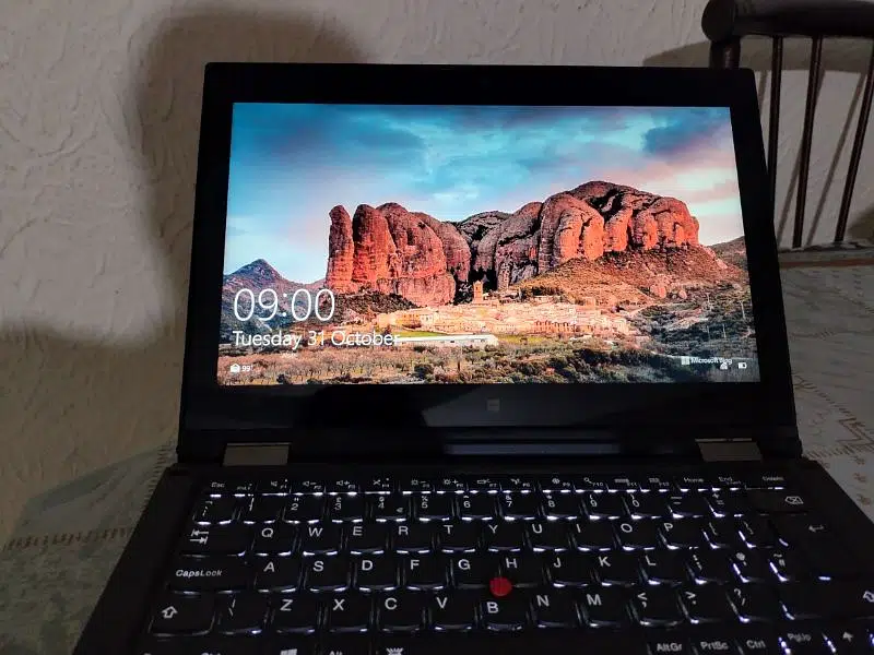 I'm selling my Lenovo laptop yoga 260 Condition 10/9 In Original