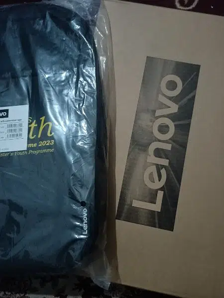 Brand New Lenovo Laptop PM with bag.