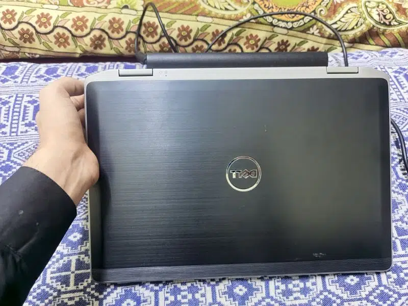 Dell lettitude Laptop