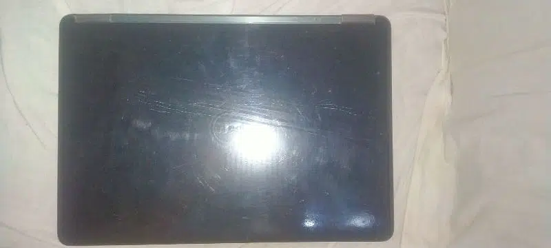 Dell latitude e7450 i5 5gen 8gb ram and 512sdd