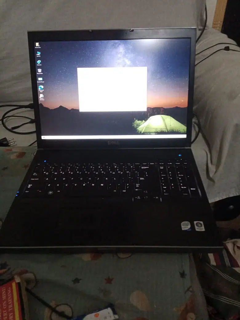 Dell Laptop Core 2 Duo Processor T9800 2.93GHz. 6GB Ram