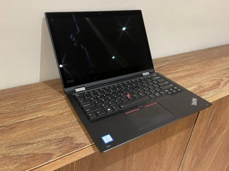 Lenovo yoga L380 x360 i5 8th generation