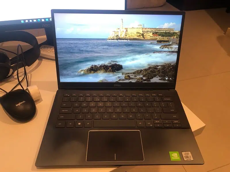 Dell Inspiron 13 5391 - 10th Gen Core i7 08GB 512GB SSD 13.3 in 10/10