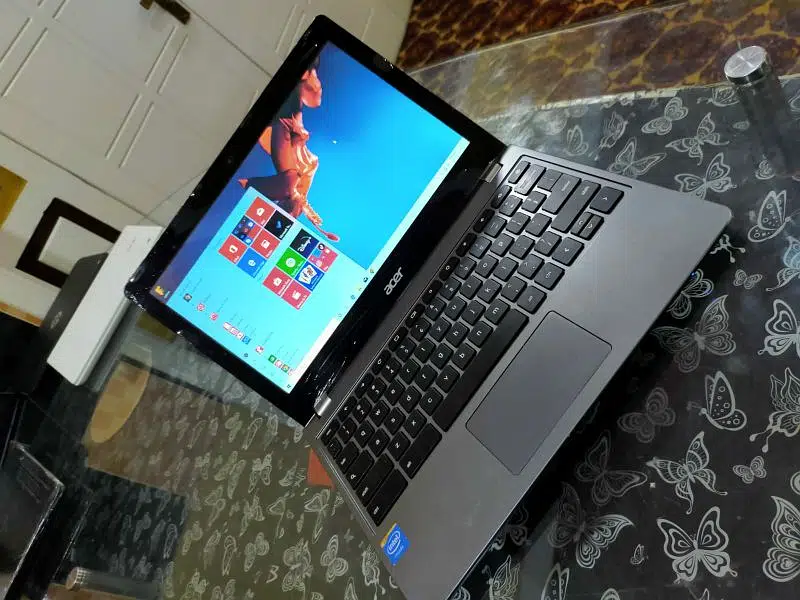 Acer laptop windows 10 pro very good condition 128 gb ssd install )