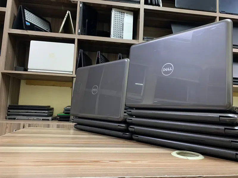 Dell Latitude 3380 Laptop
