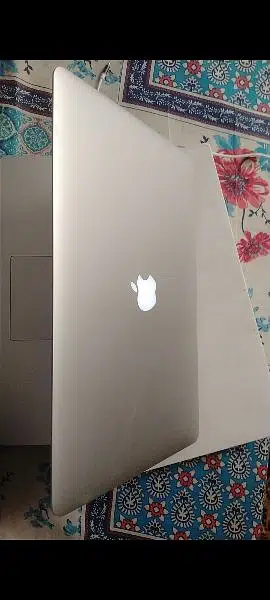 MacBook pro 2015 (15.4inch)