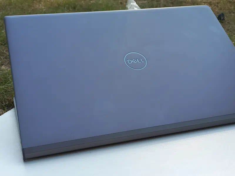 Dell 7500 core i7 10th gen 24gb ram 512gb ssd 4gb GTX 1650 Ti bezeless