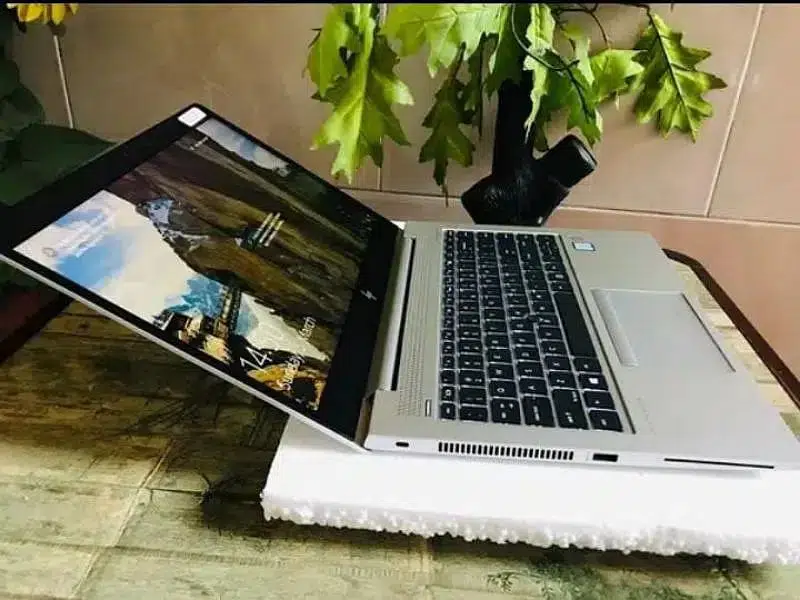 Dell laptops core i7 match box all ok apple GRAFIC CARD hp i5