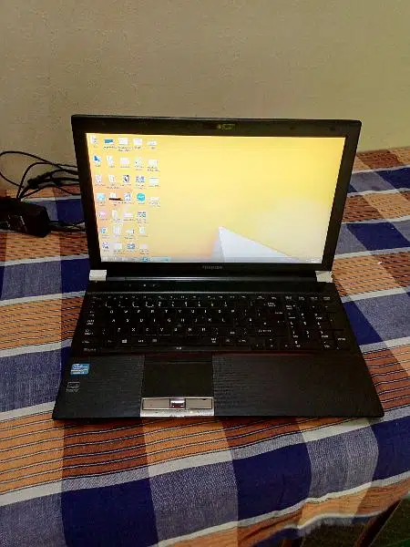 TOSHIBA Leptop core i3 3rd generation