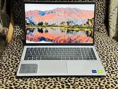 laptop core i7 16 GB Of RAM, And dell SSD i5 hp touch apple i3