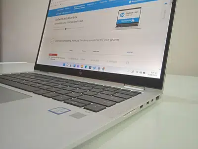 dell Core i7 10 GEN 32gb RAM 512gbSSD core i3 apple i5 hp