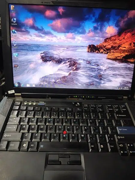 Lenovo core2duo. T400. coihhb