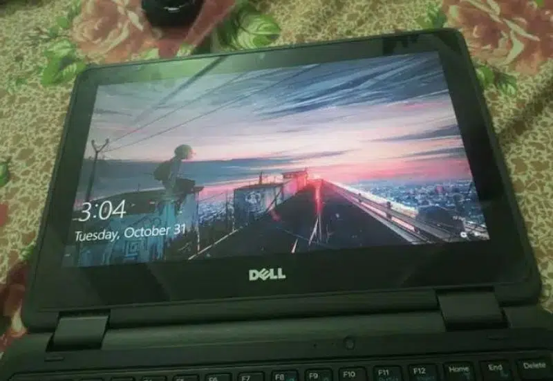 Dell Laptop Latitude 3189 Touch Screen Laptop Urgent Sale