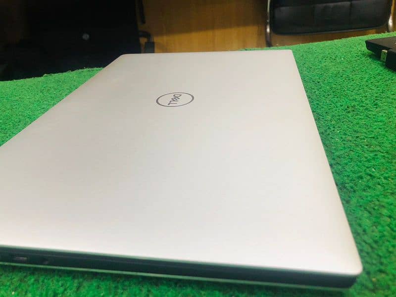 Dell Precision 5540 i7 9th 16/512gb 4gb gpu