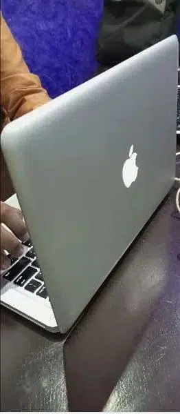 macbook pro 2012 good conditions