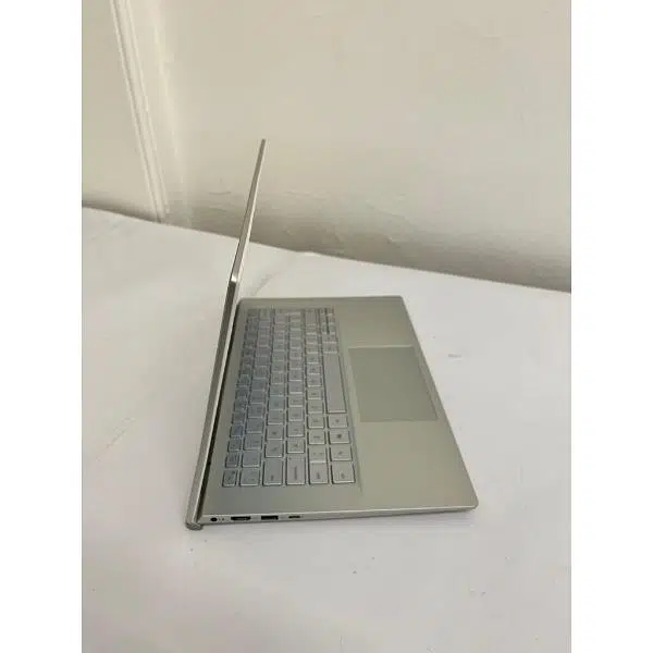 dell laptop core i7 - apple i3 Warranty card Ram 32GB = i5