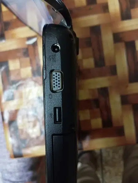 toshibha 4 GB ram 250gb hard