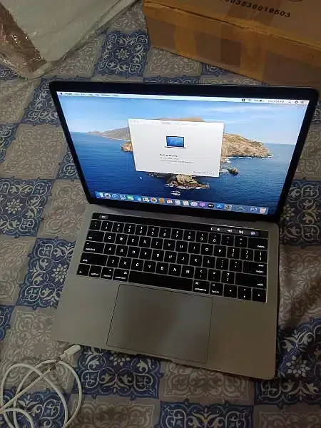 MACBOOK PRO LATE 2016 CTO 13 TOUCHBAR I7 3.3 16GB RAM 1TB SSD /Macbook