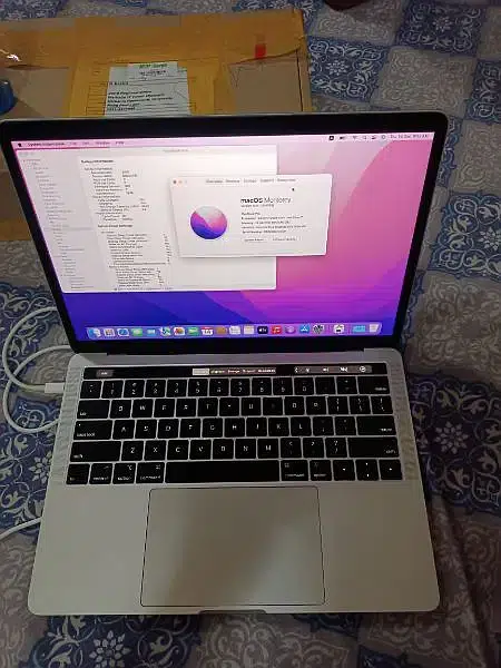 MACBOOK PRO LATE 2019 CTO 13 TOUCHBAR I7 Q-C 2.8 16GB RAM 512GB SSD