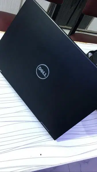 Dell 3390 2 in 1 Ci3 ,6 generation 8/256