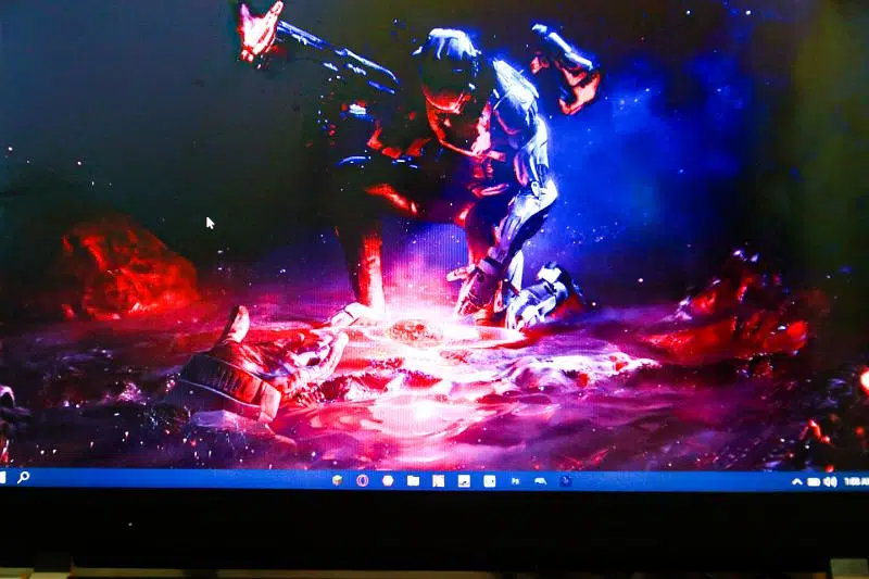 TOSHIBA 15'6 inchs i7 laptop