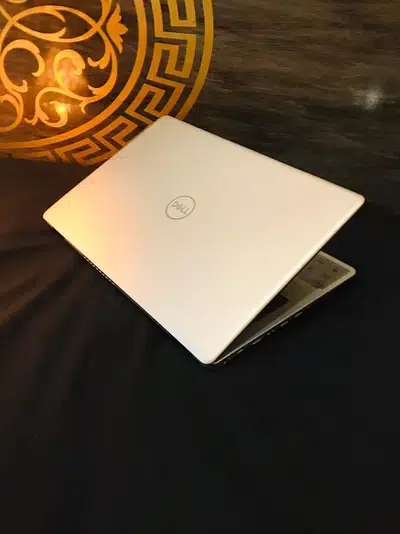 Dell laptop core i7 Brand New Ok i5 In all accessories hp ok apple -