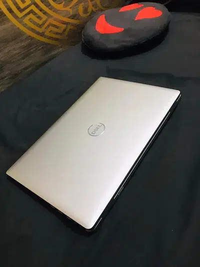 Dell core i7 laptops Everything Good hp new i5 full apple ok all i3