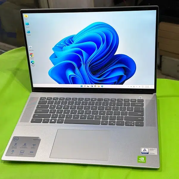Dell Inspiron 16 5620