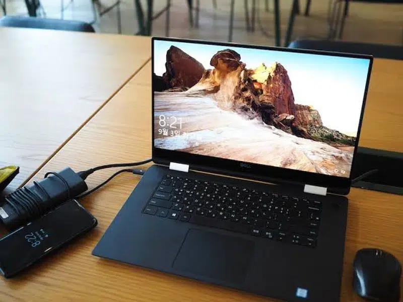 Dell laptop core i7 4GB Graphic Card Ssd Hard disk i5 hp ok all new