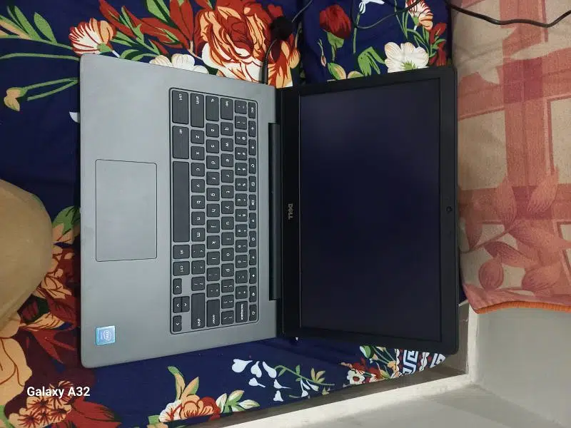 Dell CB 7310 |4 gb ram| 128SSD|