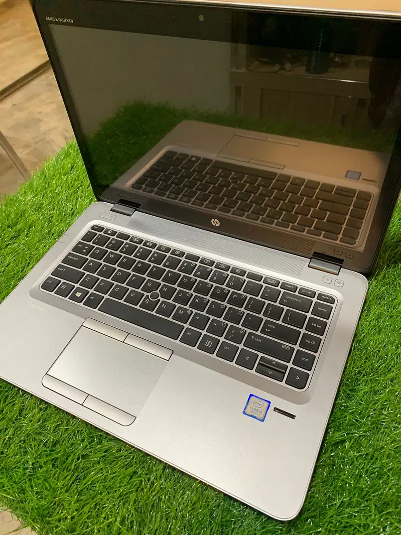 I am selling my HP elitebook (16 GB) in very neat and clean condition.