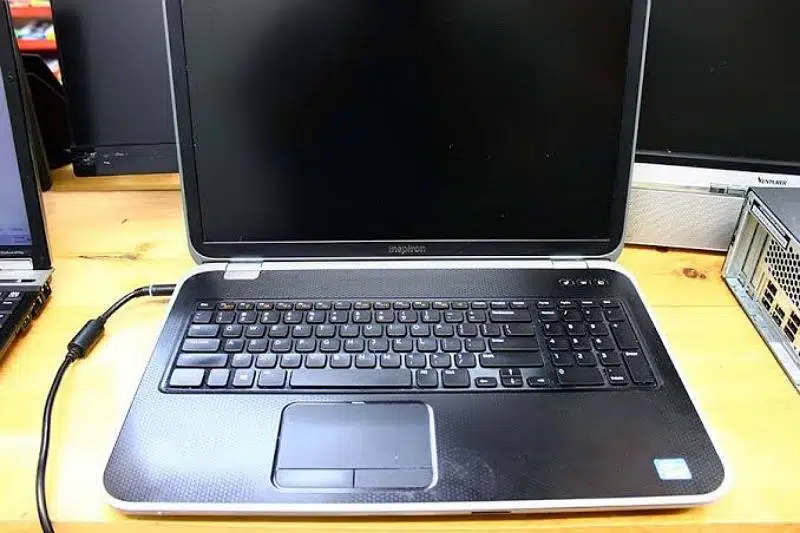 dell inspiron 7720 gaming laptop