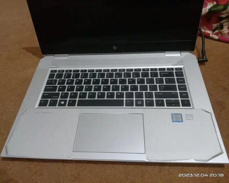 HP 1050 G1 Laptop - 16GB RAM, 512GB SSD, Core i7-8 Gen