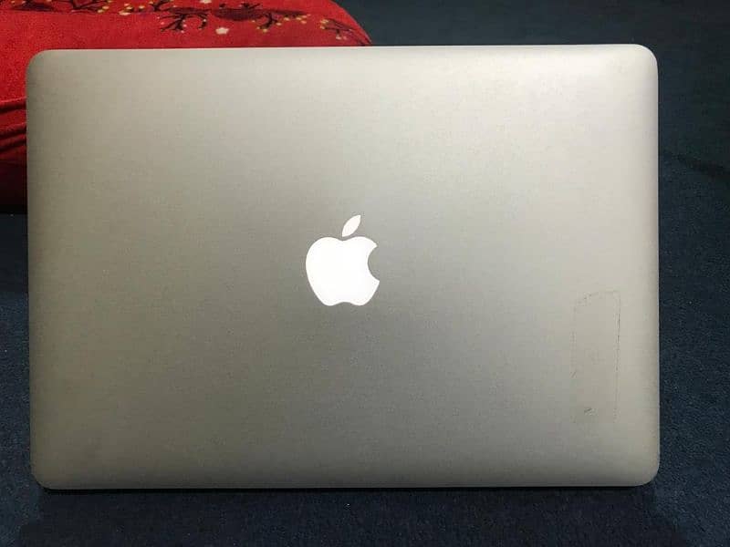 Apple Mackbook Air 2015 13inch 8/256ssd core i5 6th gen condition10/10