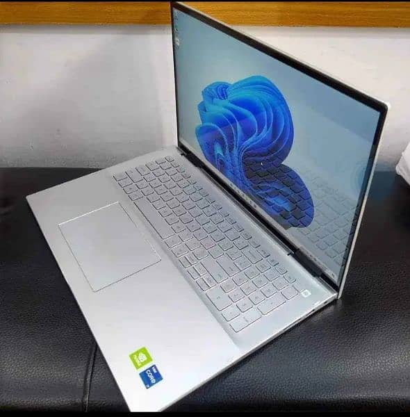 Dell laptop Intel core i7 generation 10th for sale with complete box