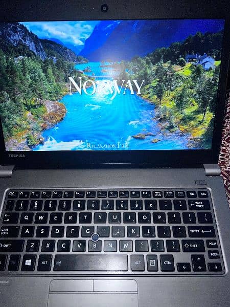 i7 4th gen 8/256 gb SSD laptop