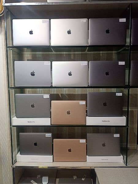 apple MacBook pro m1 chip space gray