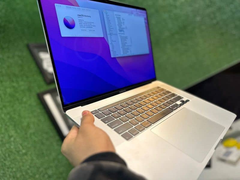 MacBook Pro core i7 2019 for sale