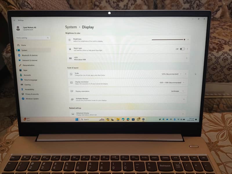 LENOVO Laptop (Touch Display)