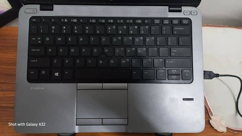 HP 820 Pro