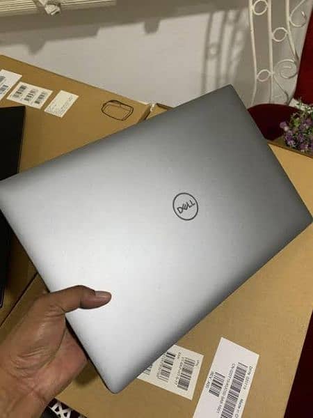 DELL precision 5520