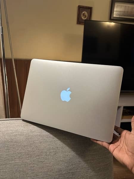 MacBook Air 2015 in 10/10 Condition
