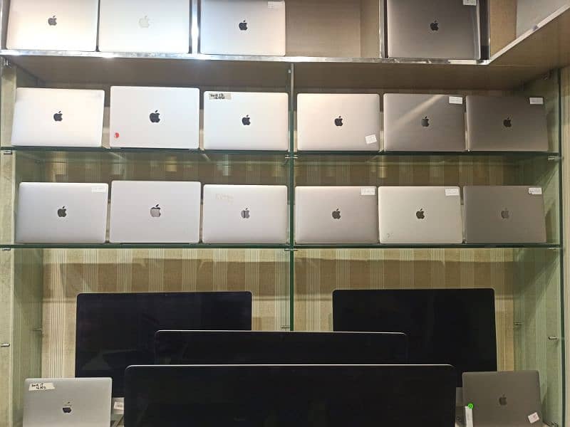 apple MacBook pro m1 chip space gray 8/256