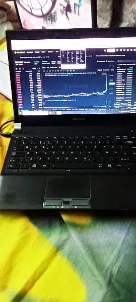TOSHIBA PORTEGE SLIMBOOK core i5 5th gen mint condition