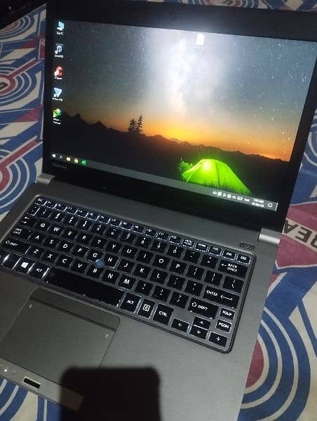Toshiba Laptop Core i5 6th generation m2 256 8 gb ram 4 hours+ battery