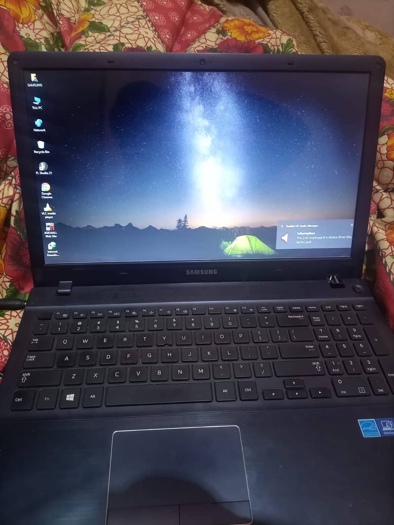 Samsung Core I5 8/256gb