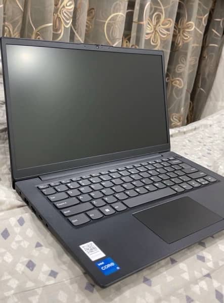 LENOVO V14 G3