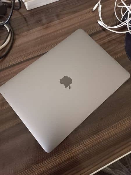 MacBook Pro 2017 i5 256gb/8gb