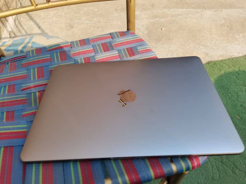 Macbook pro 2016 Touch Bar 13
